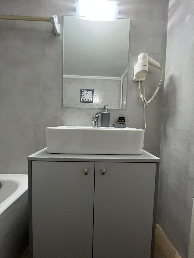 Agios Eleftherios Metro St. 2 Bedrms 4 Pers. Flat Athens Exterior photo